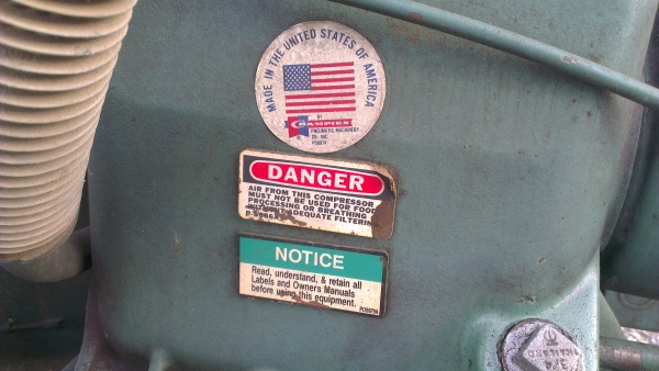 Sell> ขายปั้มลม Champion USA 5 แรง HR 5-8 ของเดิมๆ อยู่ในปั้มน้ำมัน ใช้งานได้ปกติ สภาพสวยครับ