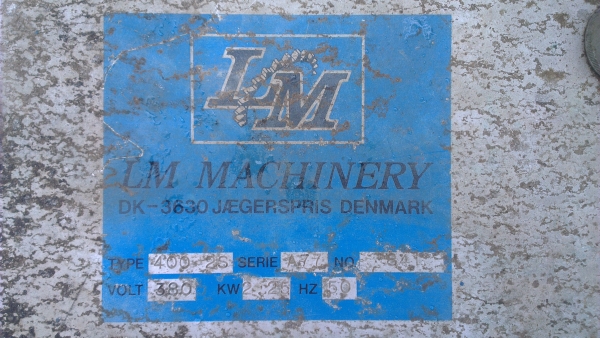 Sell> ขายเครื่องผสมอาหารลูกข่าง ลูกข่างและใบพัดเป็นสเตนเลส ขึ้นลงไฮดรอลิค สวยมากครับ