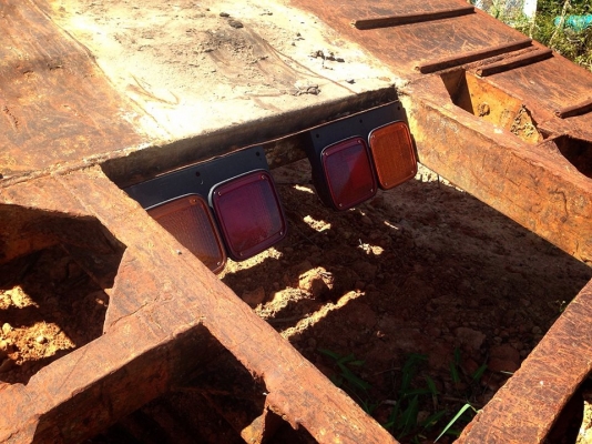 **285,000 บ.ต่อรอง**ขาย10ล้อ1เพลาท้ายลาด ขึ้นแบคโฮ120 ISUZU TX 6BB1-145แรง วางหัวKT925 เครื่องดีฟิตมาใหม่ แน่น แรง เกียร์ดีไม่มีหลุด ช่วงล่างเดิม คัสซีดี ไม่ผะ มีบวมบ้าง เสริมเหล็กบน-ล่างหนาแข็งแรง หางขึ้นแบคโฮสภาพดี พื้นโอเค เหล็กหนาแข็งแรงไม่มีผุ หัวเก๋