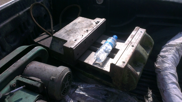 Sell> ขายปากกา งานกัด ญี่ปุ่น 380x300 cm ลึก 10 cm ปรับหมุนรอบตัวได้ ตัวใหญ่ สภาพดีครับ