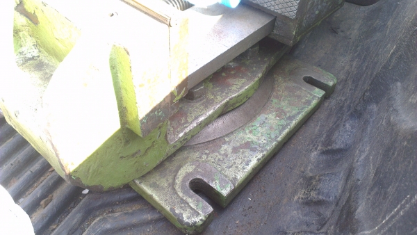 Sell> ขายปากกา งานกัด ญี่ปุ่น 380x300 cm ลึก 10 cm ปรับหมุนรอบตัวได้ ตัวใหญ่ สภาพดีครับ