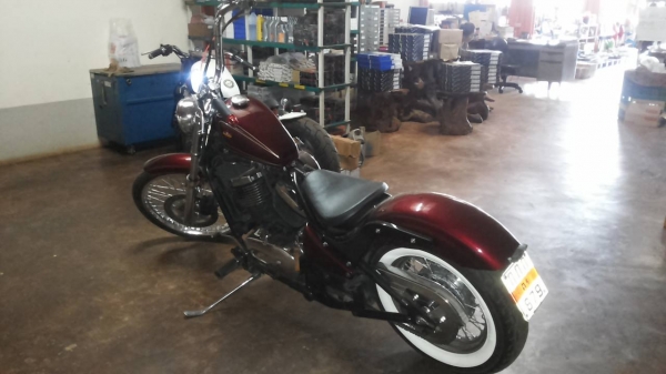 **76,000 บ.ต่อรอง**ฝากขาย บิ๊กไบค์ KAWASAKI VULCAN400 เครื่อง เกียร์ ช่วงล่าง แน่น ทรงสวย สีสันสวย ยางดี พร้อมใช้งาน เอกสาร Inv./สรรพสามิตร ราคาต่อรองได้นิดหน่อยเด้อ พี่น้องครับ