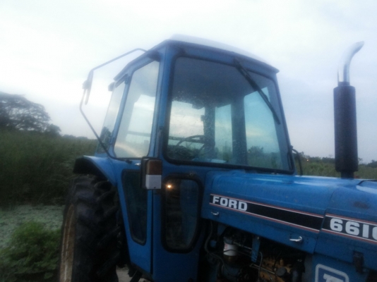 ขายตู้รถไถ ford 6610