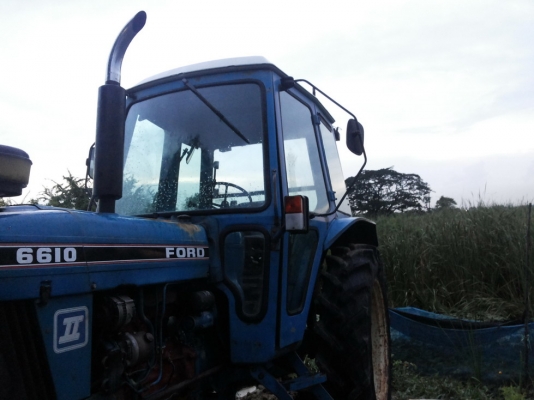 ขายตู้รถไถ ford 6610