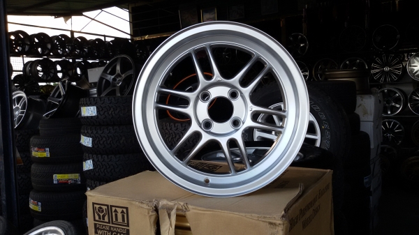 ขายล้อใหม่ RPF1ขอบ15 4รู100ชุดละ7800