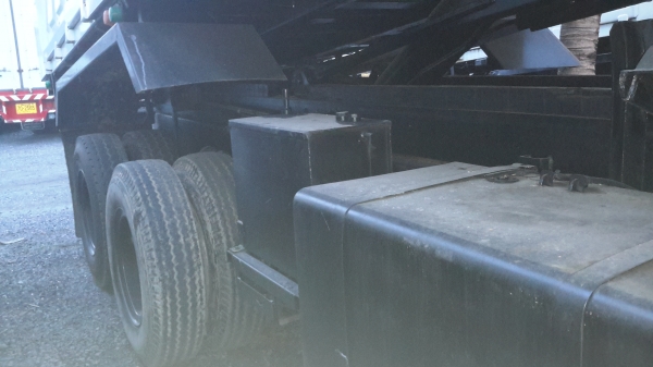 ขายรถบรรทุกสิบล้อดั้มท์ ISUZU DECA EURO 2 270 แรงม้า มีระบบลากพ่วง ปี 48