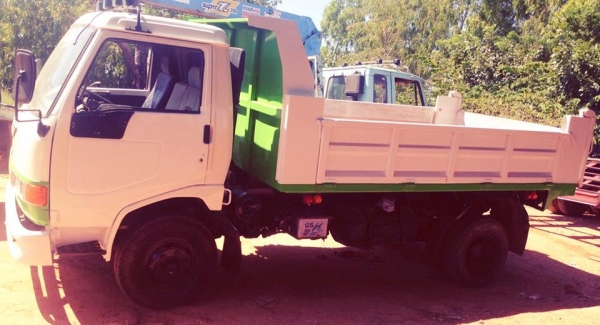 **655,000 บ.ต่อรอง**ขาย6ล้อดั้มดิน5คิว สวยๆ HINO FB2WEKA ซุปเปอร์เสี่ย วางเครื่องJO5C-150แรง แห้งๆแน่นๆ ไม่มีเยิ้ม เกียร์ดีไม่มีหลุด ช่วงล่างFหน้า-หลัง คัสซีสวยเดิม ไม่ปะไม่ดาม ไม่มีบวม กระบะดั้มเหล็ก5ตัน3.60ม.ยิงหน้าสภาพสวย พื้นสวยข้างสวยไม่มีผุ หัวเก๋งส