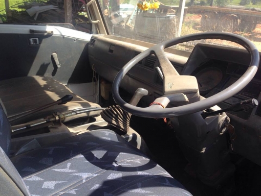 **655,000 บ.ต่อรอง**ขาย6ล้อดั้มดิน5คิว สวยๆ HINO FB2WEKA ซุปเปอร์เสี่ย วางเครื่องJO5C-150แรง แห้งๆแน่นๆ ไม่มีเยิ้ม เกียร์ดีไม่มีหลุด ช่วงล่างFหน้า-หลัง คัสซีสวยเดิม ไม่ปะไม่ดาม ไม่มีบวม กระบะดั้มเหล็ก5ตัน3.60ม.ยิงหน้าสภาพสวย พื้นสวยข้างสวยไม่มีผุ หัวเก๋งส