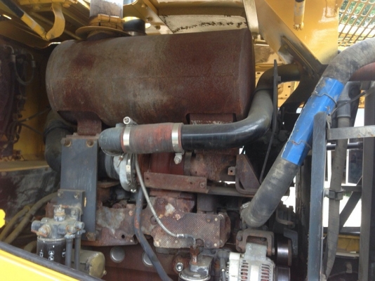 รถตัก Komatsu WA 320-5 สวยมาก สภาพ 90\% ไม่มีที่ติ รถใช้น้อย 3,000 กว่าชั่โมง นำเข้า ไม่ผ่านการใช้ในไทย