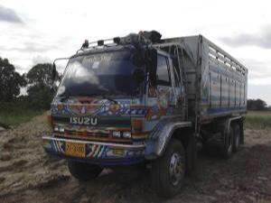 สิบล้อร็อก 240แรง 2เพลา สภาพดีสวยๆพร้อมลุย ทะเบียนพร้อม