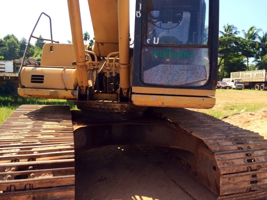 ขายด่วน   รถแบคโฮ KOMATSU  PC200  รุ่น 6  สภาพดีมากพร้อมใช้งาน