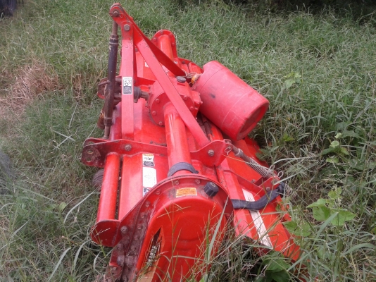 คูโบต้ารุ่นL4708พร้อมใบมีดและโรตารี่