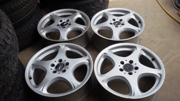 ขายล้อBENZขอบ18แท้ชุดละ12500