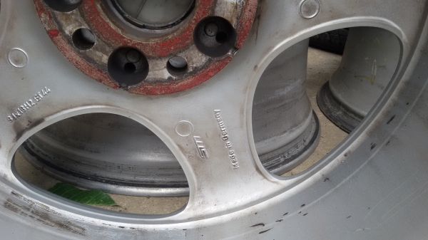 ขายล้อBENZขอบ18แท้ชุดละ12500