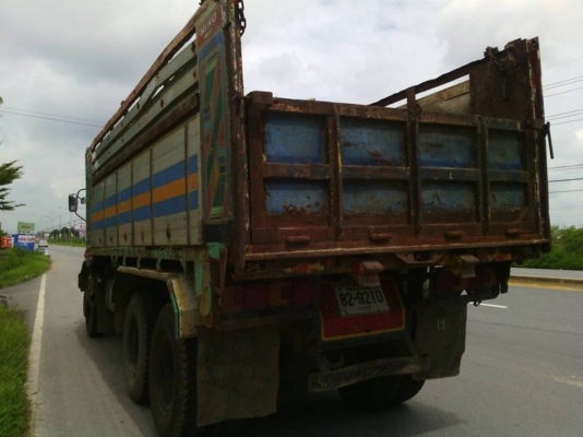 ***ขายแล้วครับขอบคุณ Truck2hand ขาย10ล้อ2เพลาดั้ม HINO F18 FM187LA วางเครื่องHO7D-195แรง(ลงเล่ม) เกียร์อีตั้น เครื่องดีแน่นดี แรง เกียร์ดีไม่หลุด ช่วงล่างเดิม คัสซีดีเดิมยังสวย มีบวมช่วงคอหน่อยนึง กับช่วงปลายทั้ง2ข้าง(ตามรูป) สโลวเดิมกระบะดั้มเนียมสภาพดี ***ขายแล้วครับขอบคุณ Truck2hand ขาย10ล้อ2เพลาดั้ม HINO F18 FM187LA วางเครื่องHO7D-195แรง(ลงเล่ม) เกียร์อีตั้น เครื่องดีแน่นดี แรง เกียร์ดีไม่หลุด ช่วงล่างเดิม คัสซีดีเดิมยังสวย มีบวมช่วงคอหน่อยนึง กับช่วงปลายทั้ง2ข้าง(ตามรูป) สโลวเดิมกระบะดั้มเนียมสภาพดี