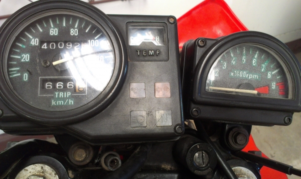 เรือนไมล์พร้อมวัดรอบ MTX125(ขายแล้วครับ)