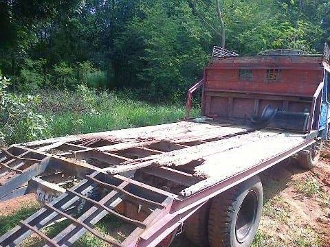 **155,000 บ.ต่อรอง** ขาย6ล้อหัวยาวท้ายลาดขึ้นแบคโฮ60 ISUZU TX 6BB1-145แรง เครื่องดี แรงดี สตาร์ทง่าย  เกียร์ดีไม่หลุด ช่วงล่างเดิม คัสซีดี ยังโอเค มีบวมบ้าง สโลวกลาง หางสภาพดี พื้นพอใช้  เหล็กหนาแข็งแรง ไม่ผุ หัวเก๋งดี ไม่ผุ พ.ธรรมดา เบรคเดิม ยางดี3เส้น พ