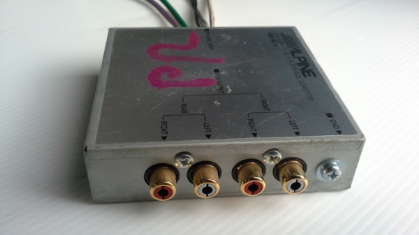 Alpine...RCA Adaptor กล่องแปลงสัญญาณสายลำโพงเป็น RCA แบบ 4 แชแนล
