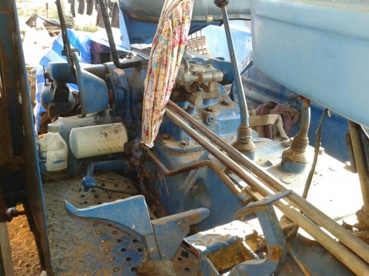 ขายรถไถ ฟร์อดFORD 6600เสื้อลาย สภาพพร้อมลุยงาน อุปกรณ์ครบ ใบดันหน้า ผานหลัง เครื่องดี ปั๊มดี