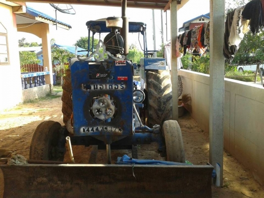 ขายรถไถ ฟร์อดFORD 6600เสื้อลาย สภาพพร้อมลุยงาน อุปกรณ์ครบ ใบดันหน้า ผานหลัง เครื่องดี ปั๊มดี