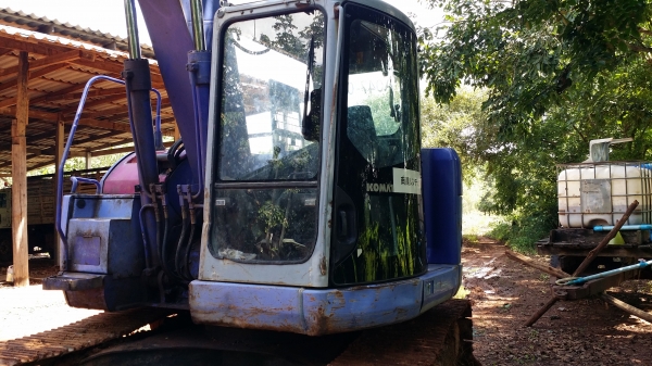 ขายด่วน รถแม็คโค PC128 US-2 พร้อมรถหกล้อหางปลา JCM ทะเบียนพร้อมทั้งสองคัน