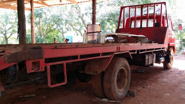 ขายด่วน รถแม็คโค PC128 US-2 พร้อมรถหกล้อหางปลา JCM ทะเบียนพร้อมทั้งสองคัน