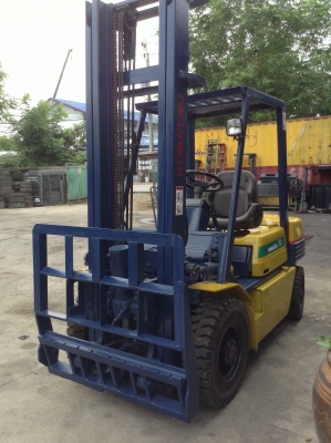 +++ ขายโฟล์คลิฟท์ KOMATSU FD25-11  ขนาด 2.5 ตัน  เครื่องยนต์ดีเซล  เสา 4 เมตร  ฮิ้งค์โฟล์ค  เกียร์ธรรมดา  ยางตัน