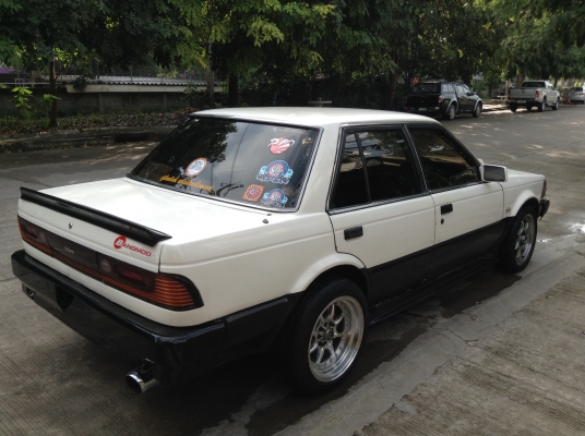 Nissan Bluebirdตัวประกอบนอก แต่งRetro Car