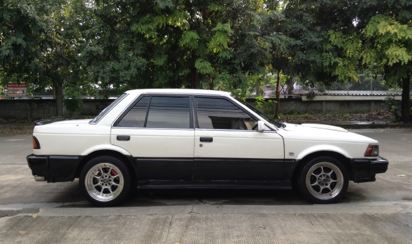 Nissan Bluebirdตัวประกอบนอก แต่งRetro Car