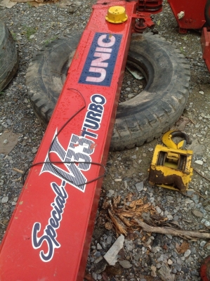 เครนเก่านอก ติดหลังรถบรรทุก UNIC  3 ton ใหม่มากครับ