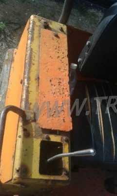 แทร็คเตอร์ KOMATSU รุ่น D 20 P-5 4 สูบ แทร็คเตอร์ KOMATSU รุ่น D 20 P-5 4 สูบ