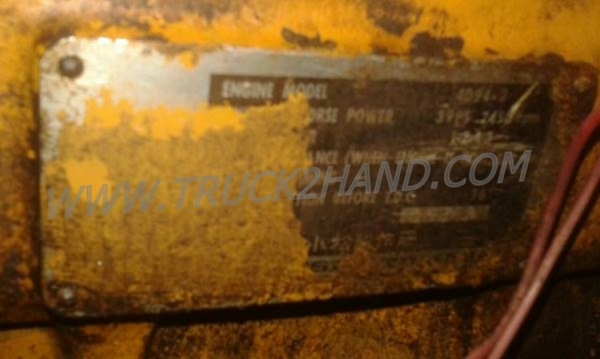 แทร็คเตอร์ KOMATSU รุ่น D 20 P-5 4 สูบ แทร็คเตอร์ KOMATSU รุ่น D 20 P-5 4 สูบ
