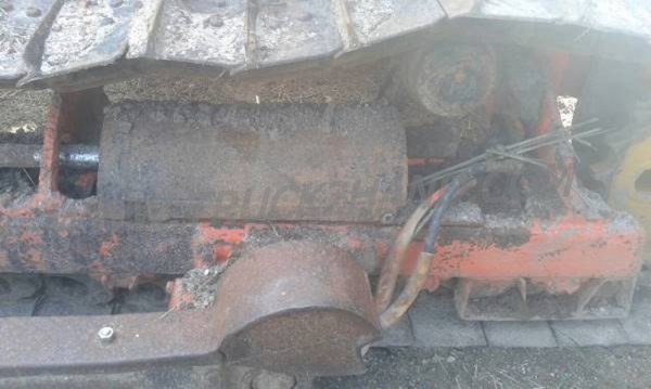 แทร็คเตอร์ KOMATSU รุ่น D 20 P-5 4 สูบ แทร็คเตอร์ KOMATSU รุ่น D 20 P-5 4 สูบ