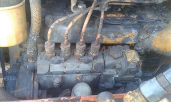 แทร็คเตอร์ KOMATSU รุ่น D 20 P-5 4 สูบ แทร็คเตอร์ KOMATSU รุ่น D 20 P-5 4 สูบ