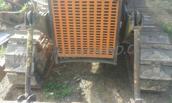 แทร็คเตอร์ KOMATSU รุ่น D 20 P-5 4 สูบ แทร็คเตอร์ KOMATSU รุ่น D 20 P-5 4 สูบ