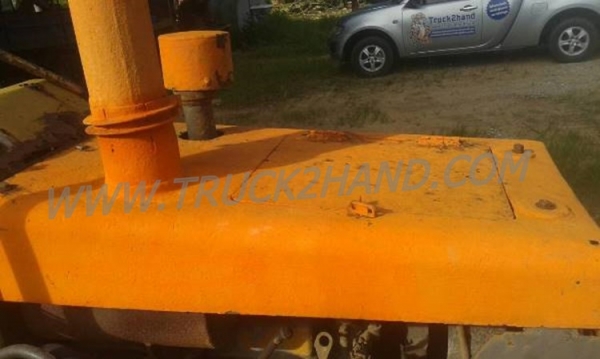 แทร็คเตอร์ KOMATSU รุ่น D 20 P-5 4 สูบ แทร็คเตอร์ KOMATSU รุ่น D 20 P-5 4 สูบ