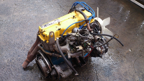 ขายเครื่องยนต์เบนซินใส่รถกระบะ 8950 บาท