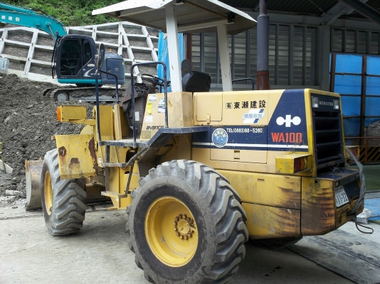 WA100  2329hr 1990yr โทร 098-858-5524 สามภพ ครับ