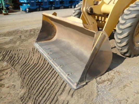 WA100-1 1988y 3369hr WA100-1 1988y 3369hr