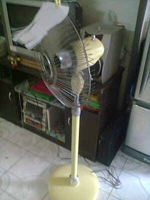 พัดลมเหล็กโตชิบาแบบตั้งพื้น