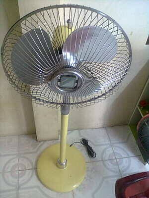 พัดลมเหล็กโตชิบาแบบตั้งพื้น