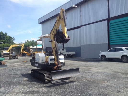 รถขุด YANMAR B27 Serial NO.22638B สภาพพร้อมใช้สวยเดิมๆ