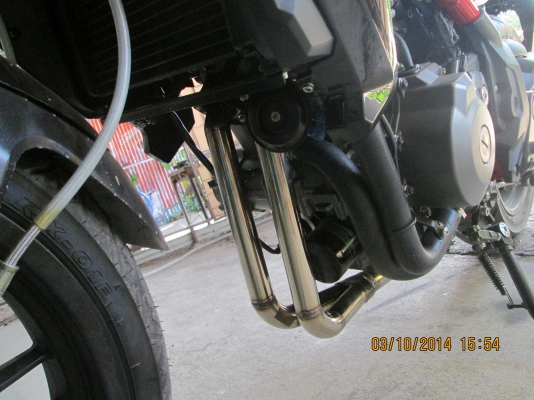ท่อ benelli tnt300s ตรงรุ่น (ปิดการขาย ขายแล้วจ๊ะ)