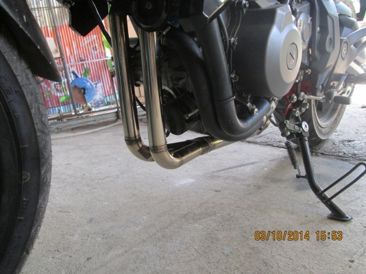 ท่อ benelli tnt300s ตรงรุ่น (ปิดการขาย ขายแล้วจ๊ะ)