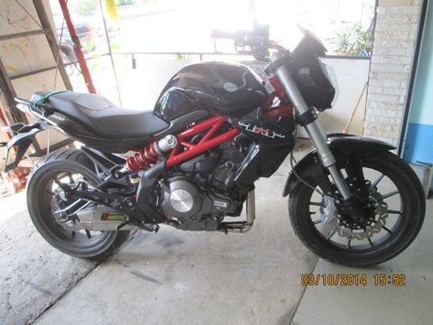 ท่อ benelli tnt300s ตรงรุ่น (ปิดการขาย ขายแล้วจ๊ะ)