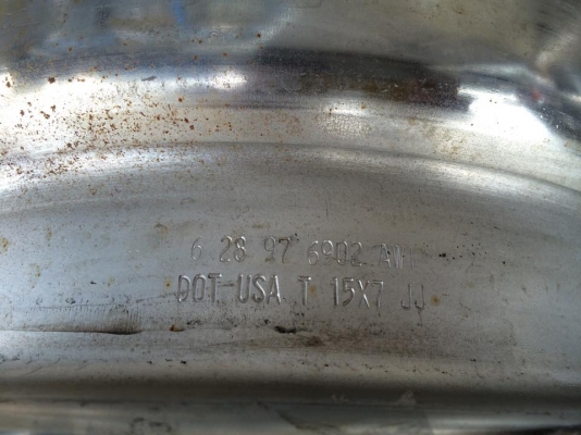 ล้อ MOON MADE IN USA 15x7 ออฟ22 5/114-120.65 ประมูลจากญี่ปุ่นครับ