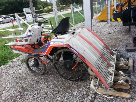 ขายรถดำนา คูโบต้า แบบนั่งขับ เก่าญี่ปุ่น ราคาถูกครับ สภาพ 80\% ขายรถดำนา คูโบต้า แบบนั่งขับ เก่าญี่ปุ่น ราคาถูกครับ สภาพ 80\%