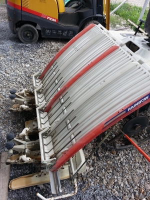 ขายรถดำนา คูโบต้า แบบนั่งขับ เก่าญี่ปุ่น ราคาถูกครับ สภาพ 80\% ขายรถดำนา คูโบต้า แบบนั่งขับ เก่าญี่ปุ่น ราคาถูกครับ สภาพ 80\%