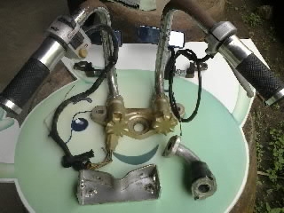 แฮนด์แต่งใส่ชาลี แด็ก