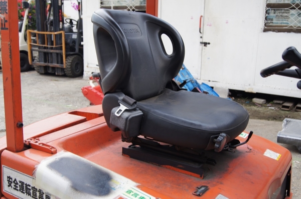 ขายรถยกไฟฟ้านั่งขับ 3 ล้อ ขนาด 1.5 ตัน เสาสูง 3 เมตร TOYOTA 7FBEL15 ขายรถยกไฟฟ้านั่งขับ 3 ล้อ ขนาด 1.5 ตัน เสาสูง 3 เมตร TOYOTA 7FBEL15